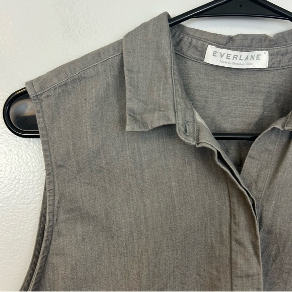 Everlane Poplin Sleeveless Button Down Grey Top Size Medium - Picture 4 of 13